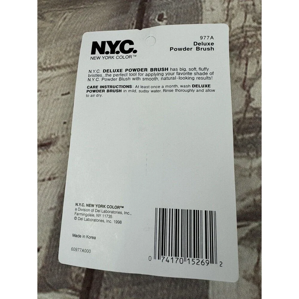 3-Pack New Sealed NYC New York Color Deluxe Powder Brush - Bonus Gift